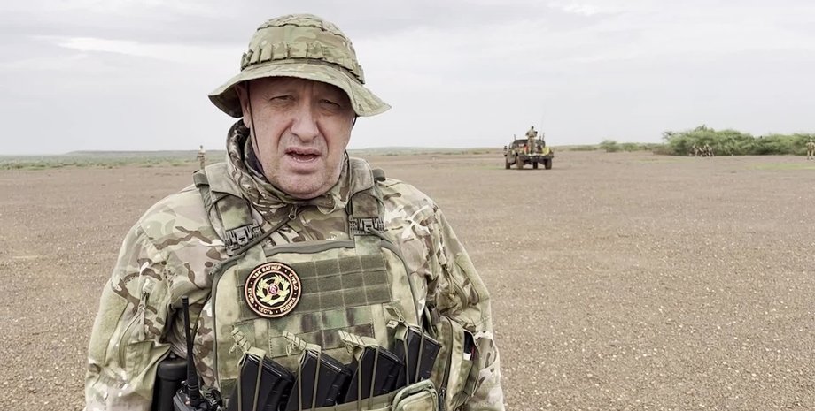 Алғашқы жалаңаш фильмді тегін көріңіз.