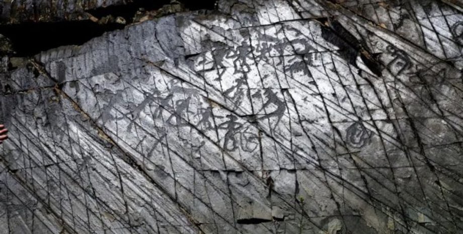 Казахстан, петрогліфи, наскальні малюнки епохи бронзи, стародавній наскальний живопис, , похід Таза Казахстан, археологічне відкриття, бронзовий вік, археологія