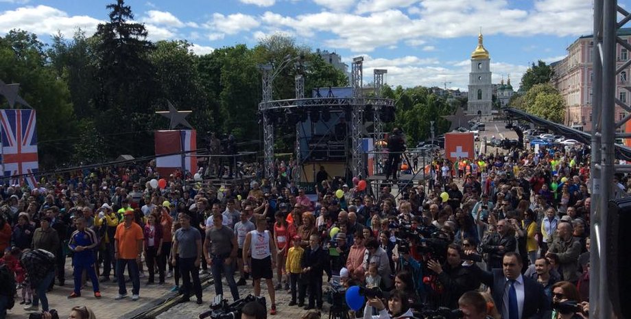 Михайловская площадь, 16 мая / Фото пресс-службы мэра Киева