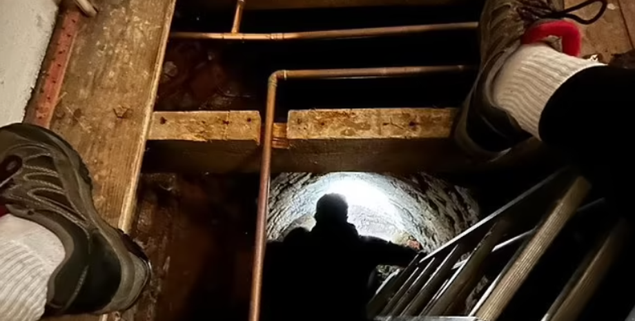 Тайную комнату в своем доме нашли супруги из Великобритании, ремонт в доме в доме