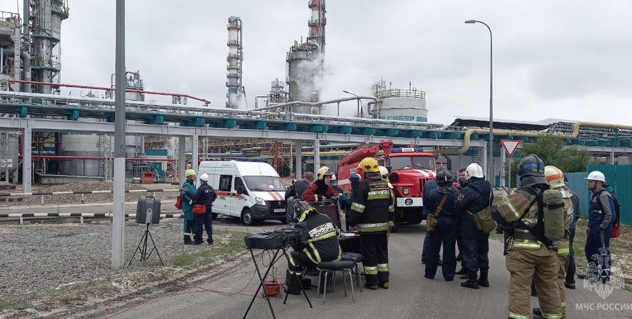 МЧС РФ, МЧС России, МЧС, Пожар Дзержинск, пожар СИБУР-Нефтехим, СИБУР-Нефтехим