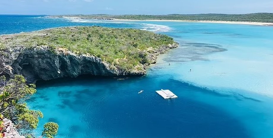 портал пекла, блакитна діра дина