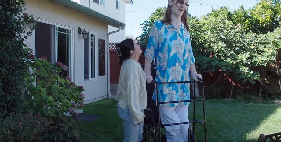 Румейса Гелгі, Книга рекордів Гіннеса, титули, здобутки, унікальні люди, аномалії, найбільші вуха в світі