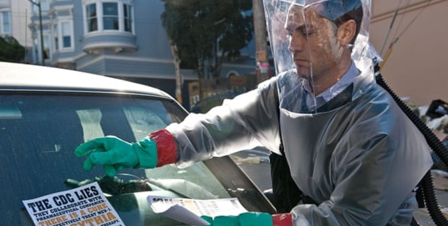 Джуд Лоу в фильме "Заражение"