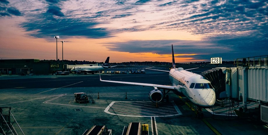 Які поїздки треба бронювати наперед