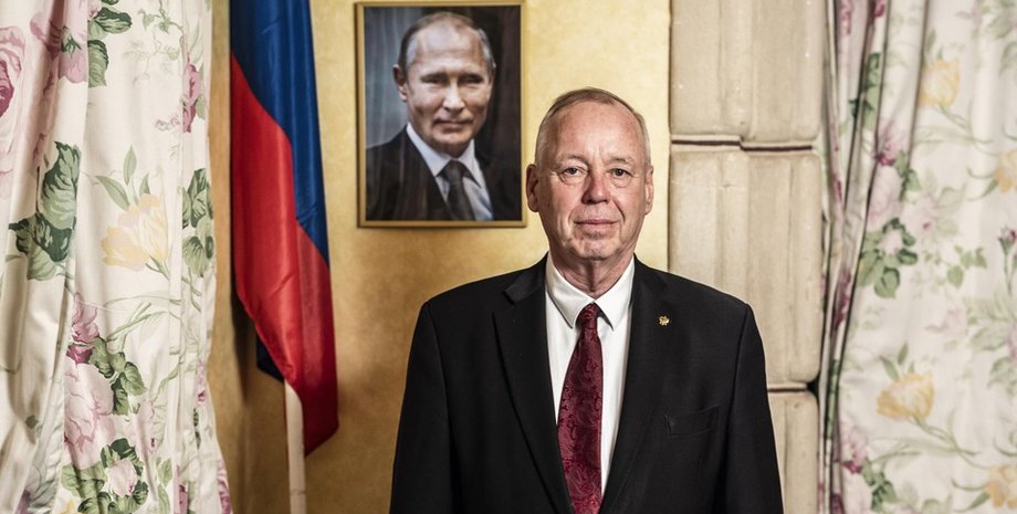 консул Росії, Костянтин ван Влотен, почесний консул