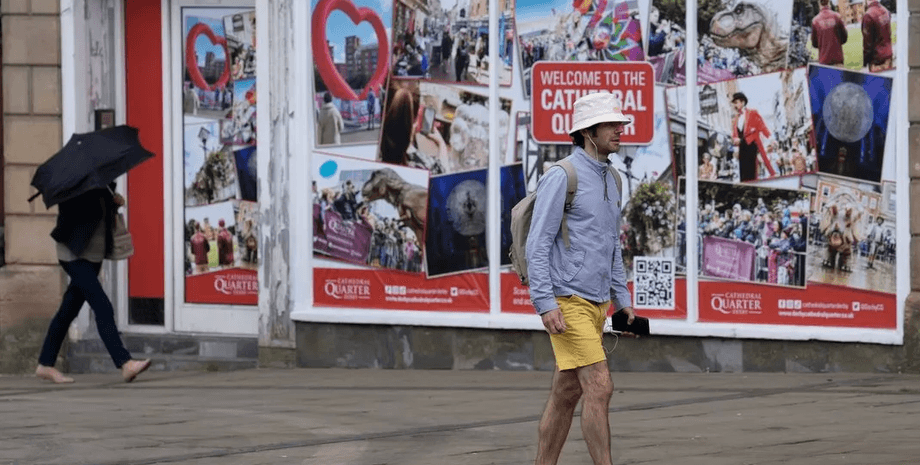 Жители Дерби, город в Англии, бездомные в городе, город-призрак, заброшенный город, плохое состояние города, нет развлечений