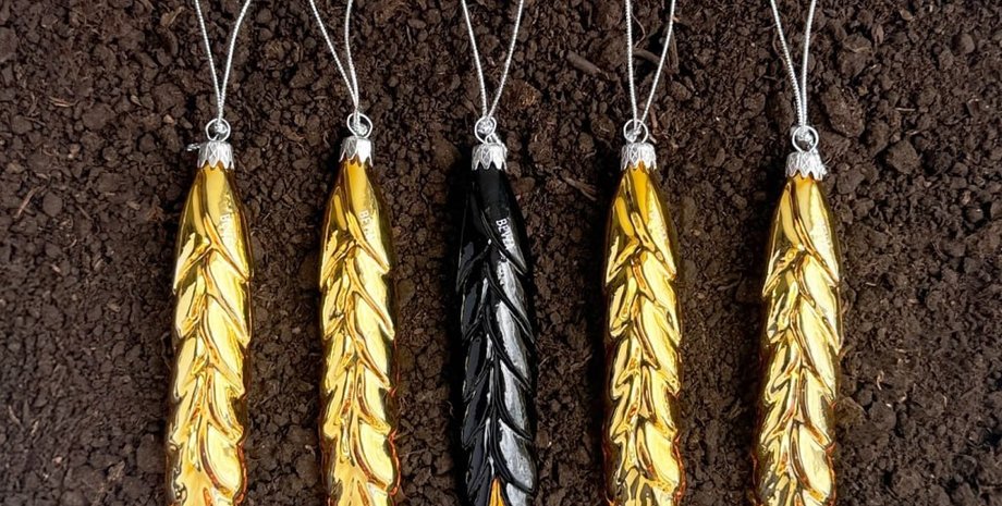 Бренд BEVZA выпустил новогодние игрушки Пять колосков и нарвался на критику