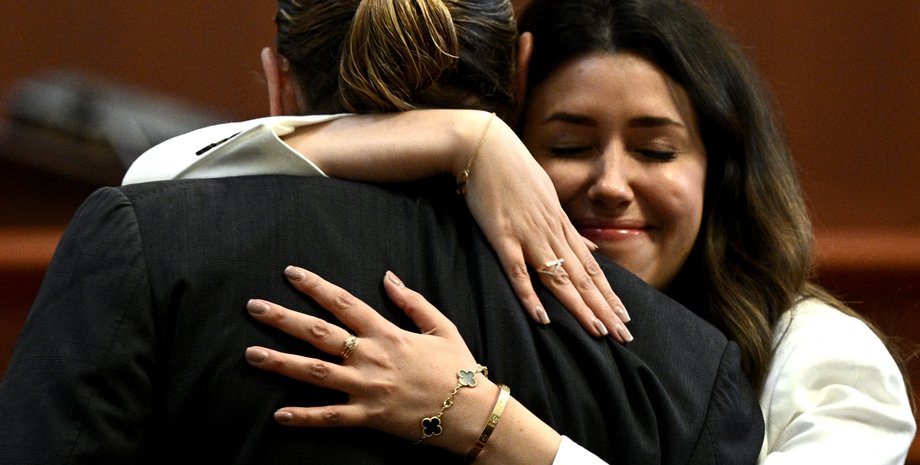 камилла васкес, джонни депп, адвокат деппа, суд над деппом, эмбер херд