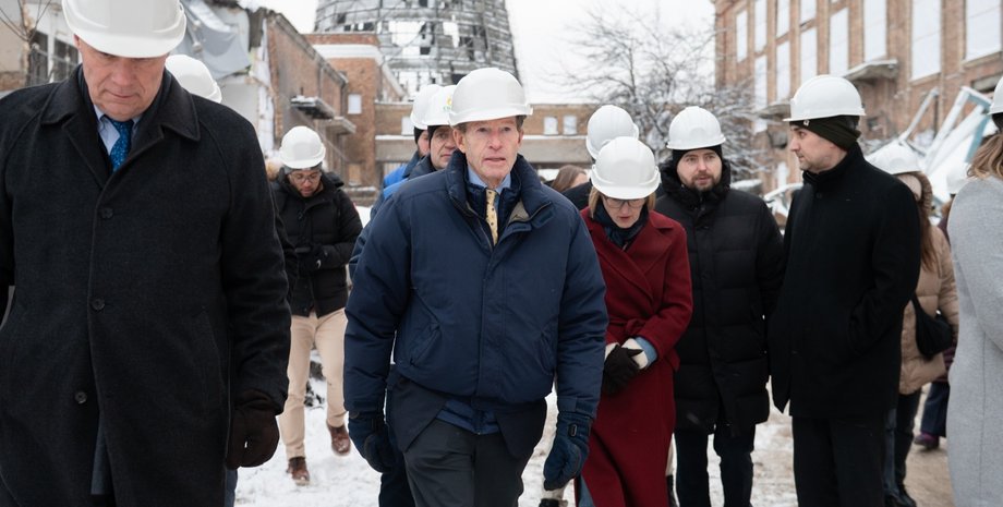 Ричард Блюменталь Шелдон Уайтхаус