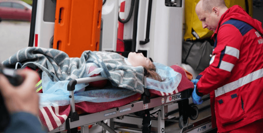 эвакуация больница, киев больница, эвакуация пациентов, скорая помощь