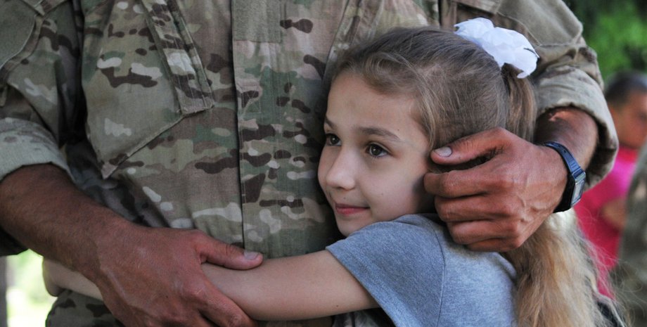 Львовяне встретили бойцов ВСУ / Фото: "УНН"