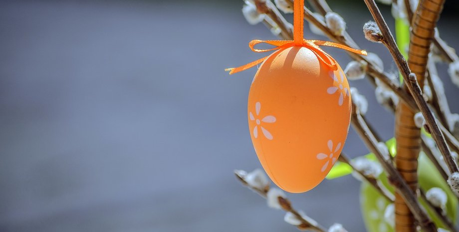 Пасха, верба, крашенное яйцо