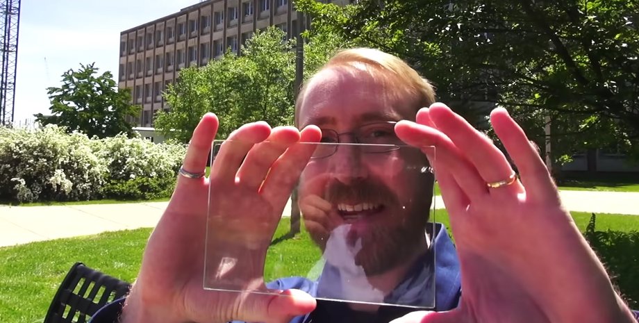 Прозрачная солнечная панель