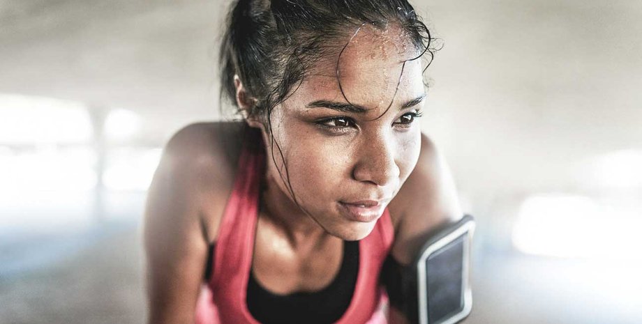 дівчина, спортзал, піт, фото