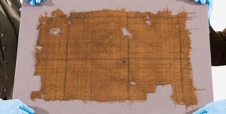 тартан, найстаріший тартан, болото, шотландія, кольори тартану, тканина, археологи, знахідки, стародавні тканини