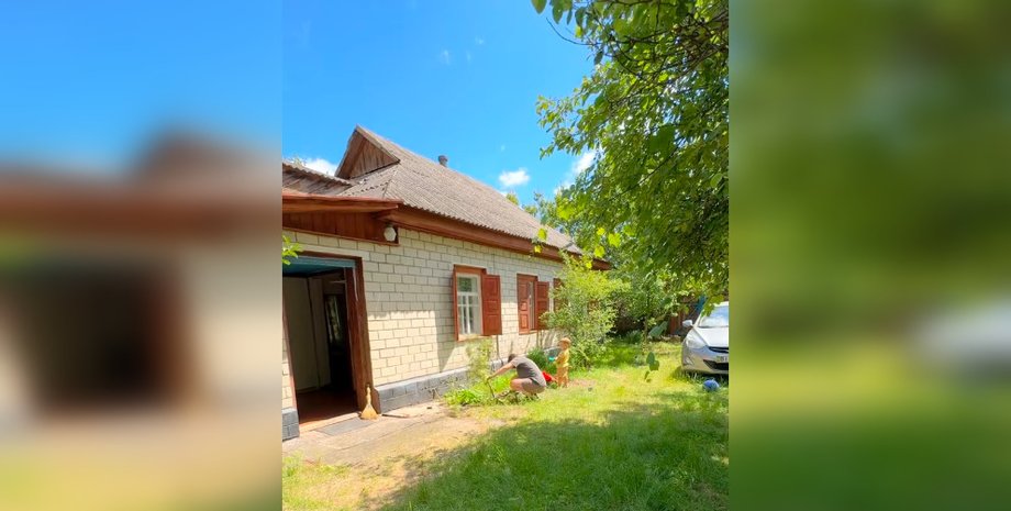 Хата в селі біля Черкас