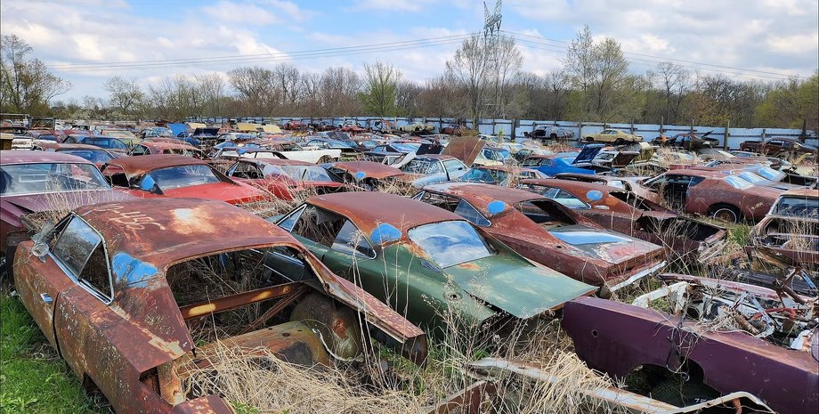 кладбище авто, ретро авто, Dodge Charger, Dodge Challenger, Plymouth Road Runner