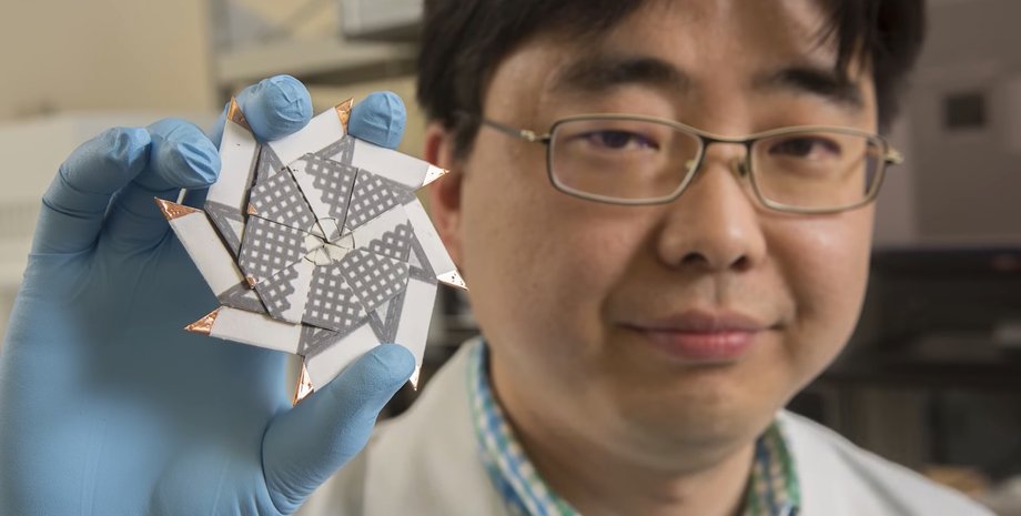 Сохын Чой, батарея