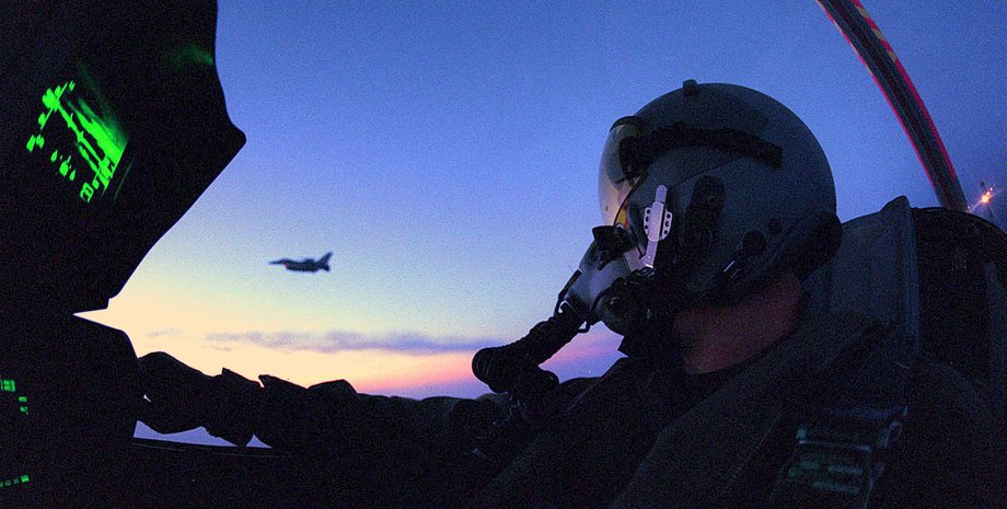F-16, обучение пилотов, украинские пилоты в сша, украинские пилоты, F-16 истребитель, F-16 пилот