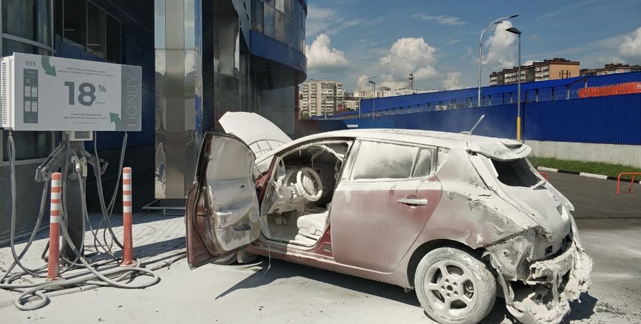 в Хмельницком сгорел Nissan Leaf