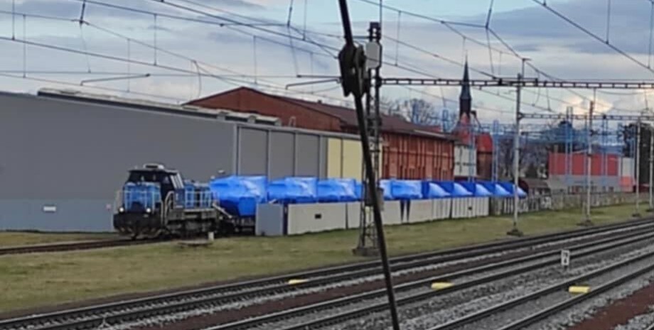 танки Ешелон із танками Т-72М1