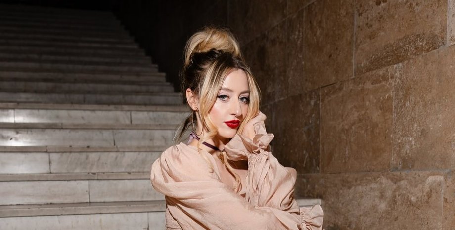 співачка посварилась з таксистом через російську музику