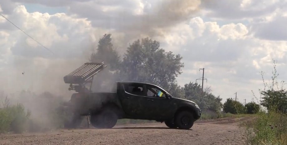 РСЗО, ракеты С-8, вертолет Ка-52, системы залпового огня, сбитый вертолет, Mitsubishi L200, пикап для ВСУ