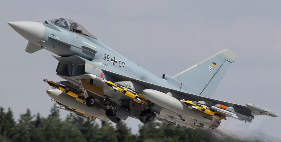 истребитель Eurofighter Typhoon, Eurofighter Typhoon, самолет четвертого поколения