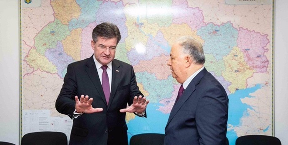 Фото: https://twitter.com/MiroslavLajcak