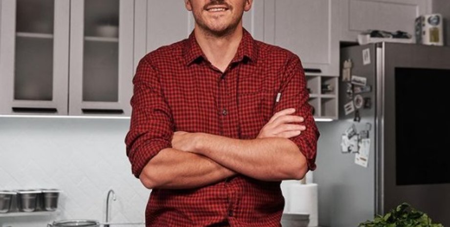 нове шкільне меню, Євген Клопотенко