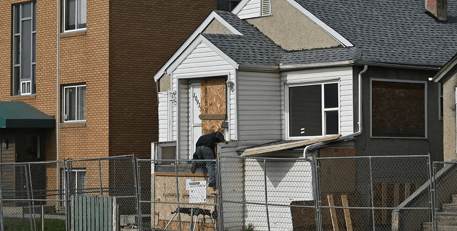 Сквоттер, проникновение в дом, квартирантка, незаконная жизнь в доме, чужой дом, арестовали владелицу дома