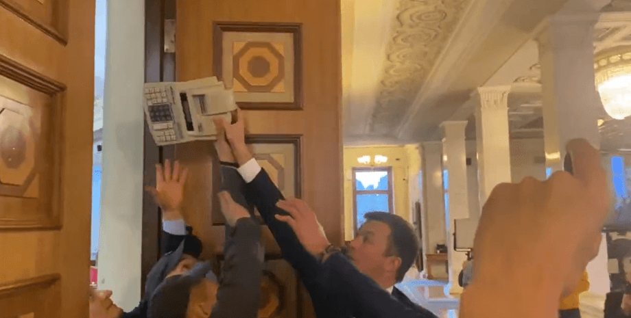 Андрей Николаенко, нардеп от Батьківщины, Батьківщина, депутат Николаенко