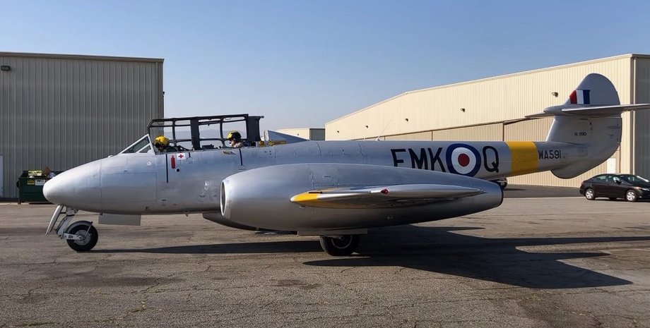самолет Gloster Meteor, британский самолет, реактивный самолет