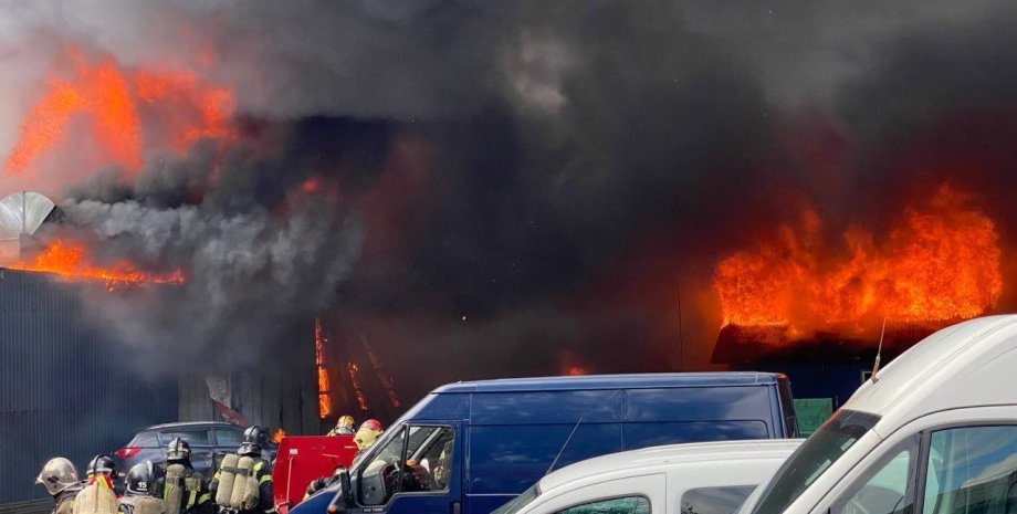 Пожежа в Санкт-Петербурзі, пожежа, вогонь, нафтобаза