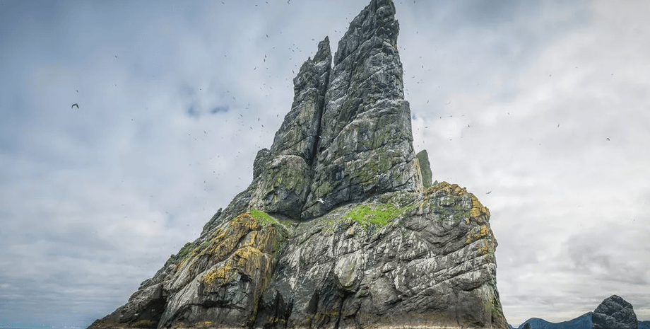 Заброшенный город, заброшенный остров, Архипелаг Сент-Килда, Парк Юрского периода, ЮНЕСКО, туристы, скалы, остров, покинули дома, руины