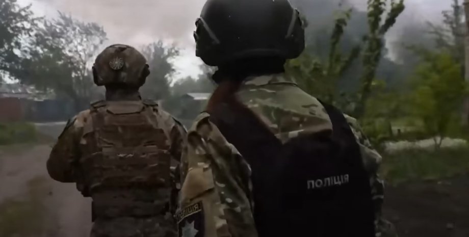 Las Fuerzas Armadas se mantienen defensa en las afueras de Vovchanskaya, el ejér...