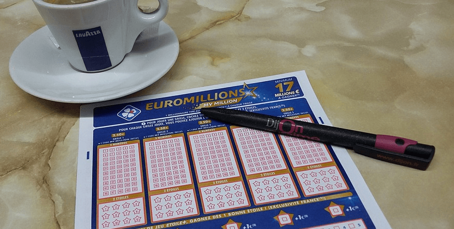 Лотерея, деньги, лотерейный билет, 148 млн фунтов, огромный джекпот, самый большой джекпот, деньги разрушили семью, приз, деньги