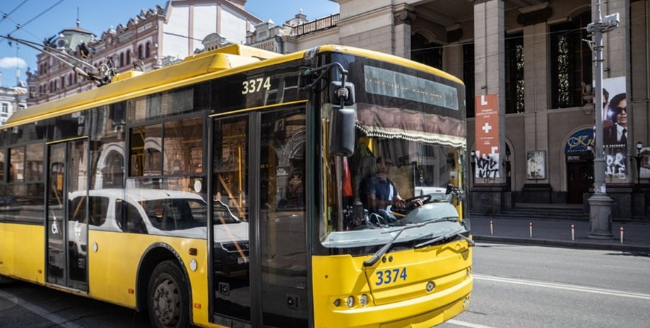 в Дрогобыче мобилизовали водителя, российско-украинская война, мобилизация в Украине, перевозчик, Михаил Пастушак