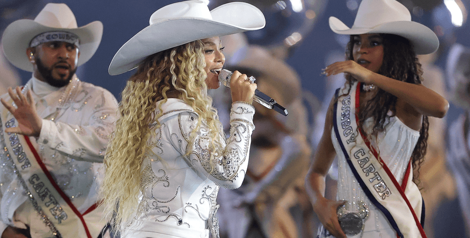 Бейонсе с дочкой Блу Айви, дочь бейонсе, украинские дизайнеры, иван фролов, бренд фролов