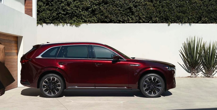 Нова Mazda CX-90