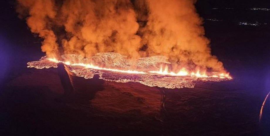 извержение вулкана в Исландии, стихийное бедствие, чрезвычайная ситуация, эвакуация населения