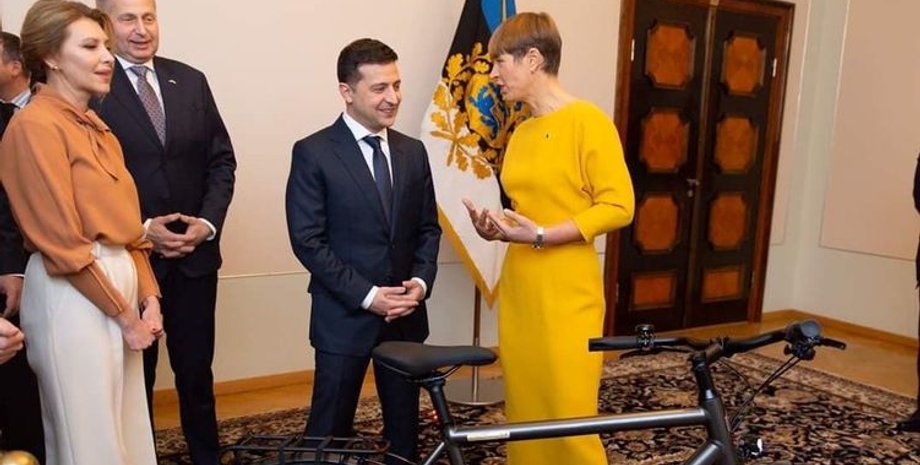 В Эстонии Зеленскому подарили велосипед/Фото: УП