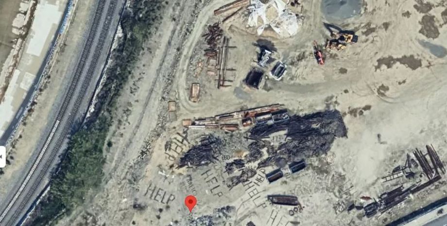 Надписи на промышленном пустыре в США, призыв о помощи, таинственное послание в Лос-Анджелесе