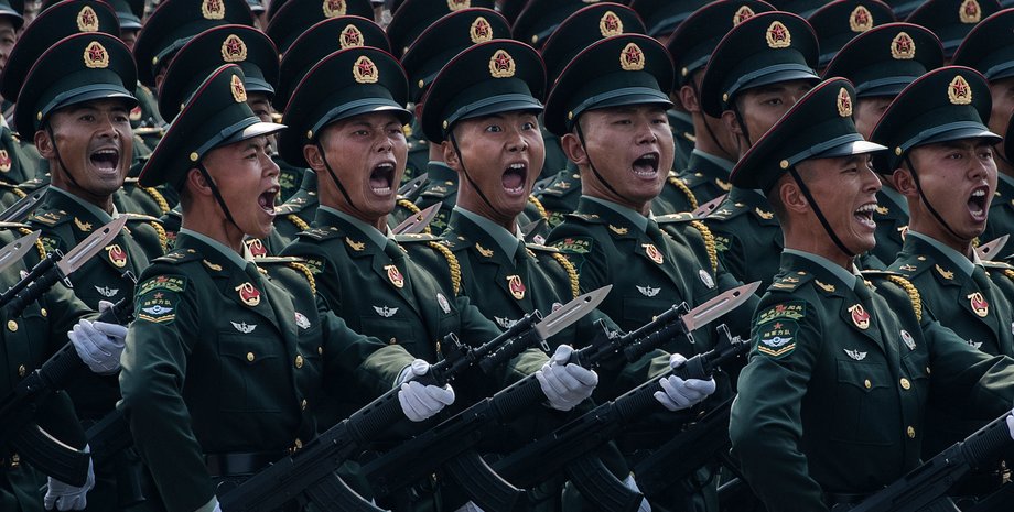 солдаты китая на марше, армия кнр, китайские военные, китайские солдаты, военный парад