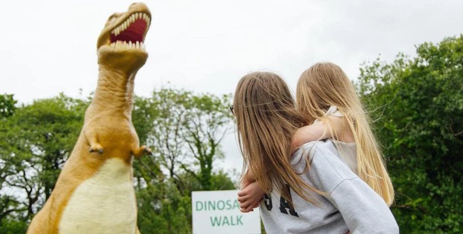 Парк динозаврів, Тенбі