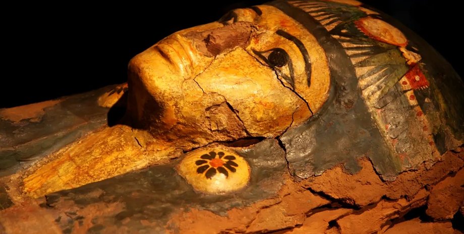 у мумий отсутствуют глаза