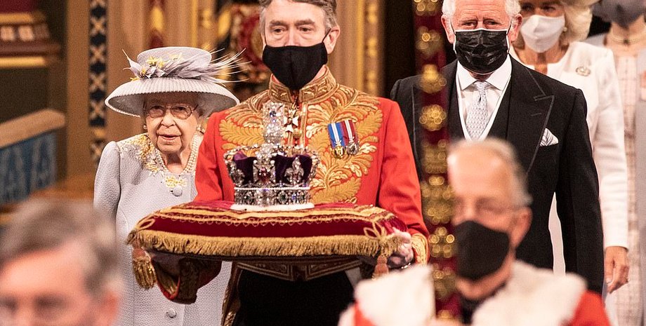 принц Чарльз, королева елизавета, парламент