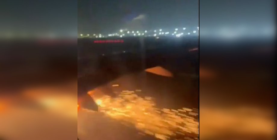 Під час зльоту двигун зупинився