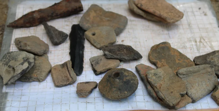 археологи, археология, раскопки, история, Украина, находки, артефакт, керамика, оружие, энеолит, княжеский век, Львовщина, село, датировка, ученые, Львов, сооружение, открытие